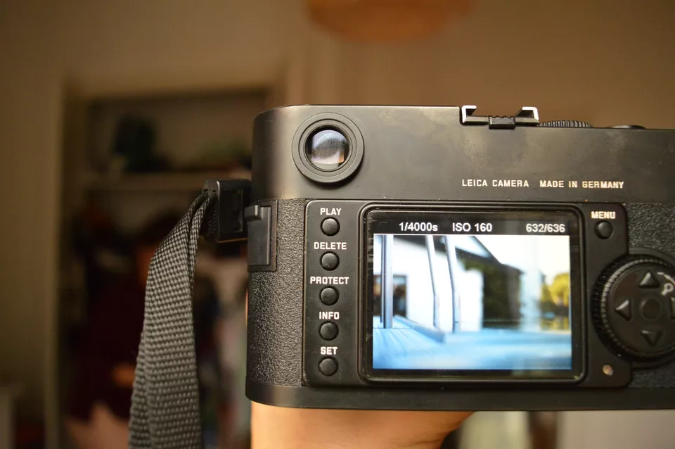 Leica M8 Camera Full