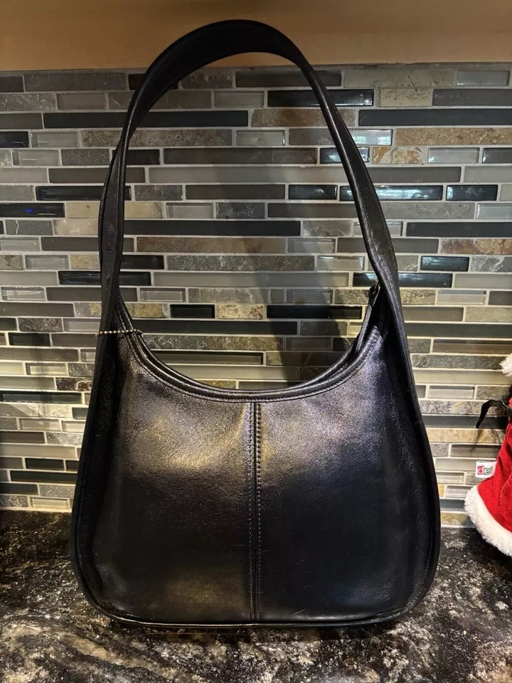 Coach Vintage Ergo Pocket Zip Bag Glovetanned Leather 9033 Black