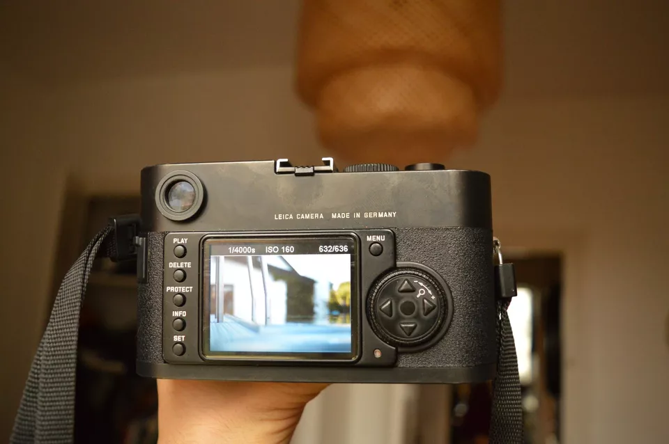 Leica M8 Camera Full